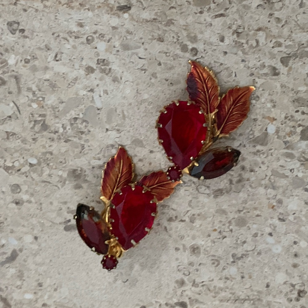 Vintage Red and Gold Clip On Earrings